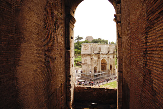 arch of constantine in rome