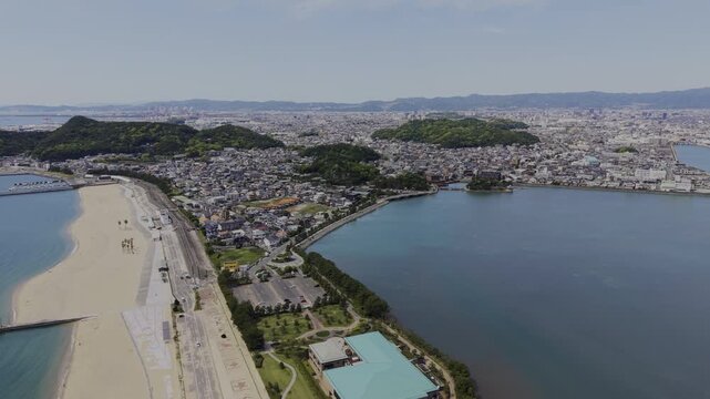 和歌に詠われた景勝地・和歌の浦「片男波海水浴場の空撮」和歌山県和歌山市 Aerial View of Kataonami Beach, Scenic Wakanoura Heritage Site, Wakayama City