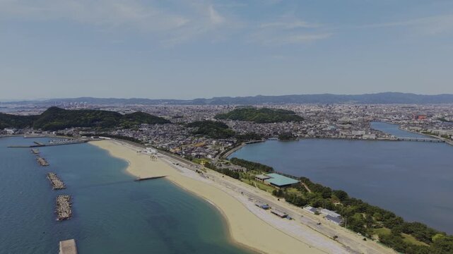 和歌に詠われた景勝地・和歌の浦「片男波海水浴場の空撮」和歌山県和歌山市 Aerial View of Kataonami Beach, Scenic Wakanoura Heritage Site, Wakayama City