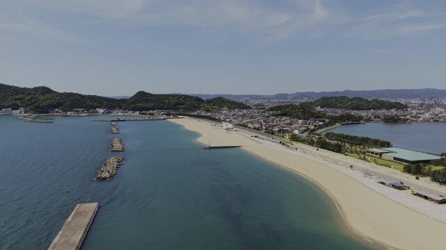 和歌に詠われた景勝地・和歌の浦「片男波海水浴場の空撮」和歌山県和歌山市 Aerial View of Kataonami Beach, Scenic Wakanoura Heritage Site, Wakayama City