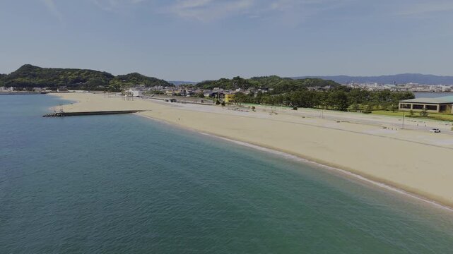和歌に詠われた景勝地・和歌の浦「片男波海水浴場の空撮」和歌山県和歌山市 Aerial View of Kataonami Beach, Scenic Wakanoura Heritage Site, Wakayama City