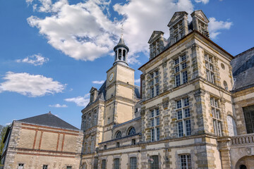Fototapeta premium The Palace of Fontainebleau, in French Château de Fontainebleau, is one of the largest French royal palaces. It is located in the town of Fontainebleau, in the Seine-et-Marne department.