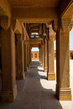 Exploring the intricate carvings and architecture of the Makli Necropolis in Pakistan