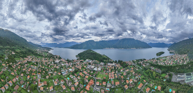 Panoramic view of Lenno with Lake Como and mountains in the background
