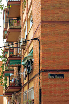 Fachadas de edificios residenciales en Madrid