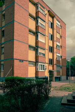 Fachadas de edificios residenciales en Madrid