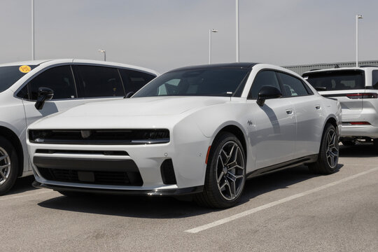 Dodge Charger RT (Gas) at a dealership. Dodge offers the Charger with a 3.0L Twin-Turbo SIXPACK SO I6 engine. MY:2026