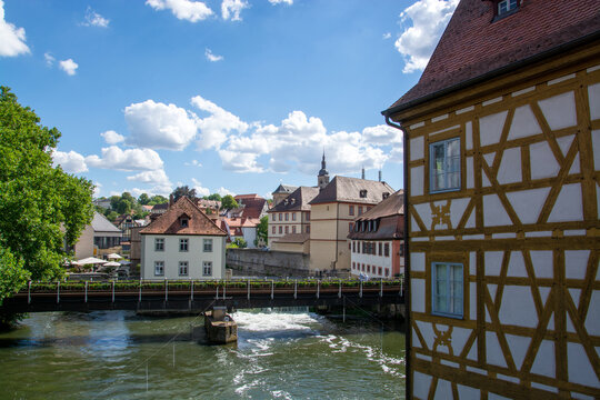 Bamberg ist eine kreisfreie Stadt im bayerischen Regierungsbezirk Oberfranken und die gr&ouml;&szlig;te Mittelstadt Bayerns