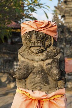 Temple Guardian, frightening statue in front of a Hindu temple, Bali, Indonesia