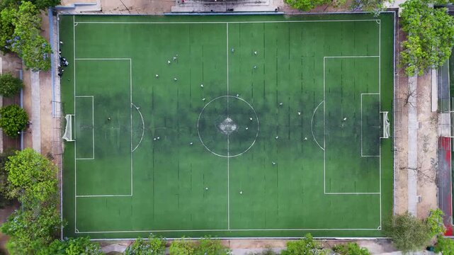 partido de futbol en cancha de M&eacute;xico