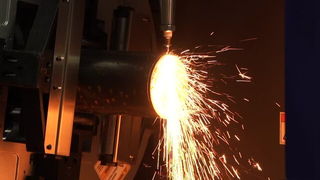 Laser steel cutting machine Electric High Power Cutting Tubing