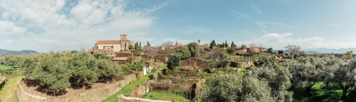 Panoramic view of Granadilla with church ruins and olive groves