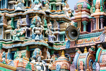 Fototapeta premium Colourful roof of Hindu temple with loud speaker in Trincomalee, Sri Lanka