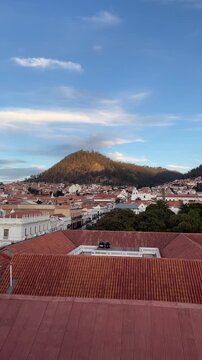 Sucre Bolivia vista panoramica en vertical 