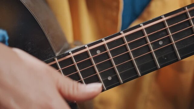 Vibrant quick playing. Spontaneous musical jam bursting with energetic motion and lively pace. Vibrant guitar riffs coupled with swift rhythms and spontaneous energetic improvisation