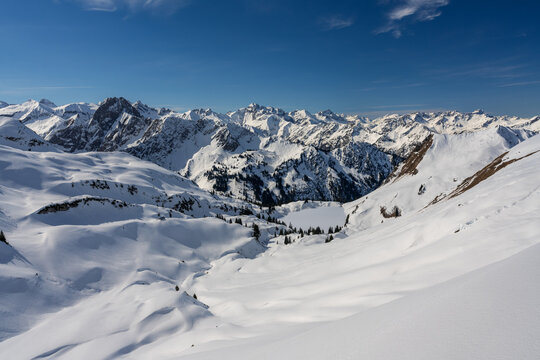 Blick zum Seealpsee in den Allg&auml;uer Alpen