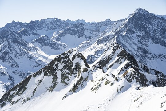 Peaks and mountains in winter, Sellraintal, Stubai Alps, K&uuml;htai, Tyrol, Austria