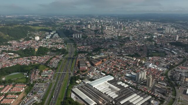 Small towns in Brazil. Aerial view of the city of Jundia&iacute;. City of Jundia&iacute;, state of S&atilde;o Paulo, Brazil. Anhanguera Highway. Toyota Exponent.  03-17-2025