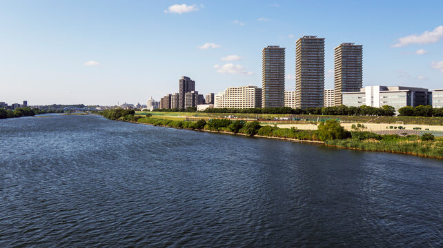 大河と都市