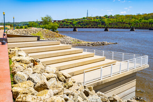 Mississippi Riverwalk Promenade in Dubuque Iowa