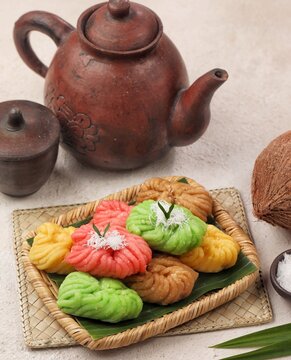 getuk singkong made from steamed cassava, served as a colorful sweet snack with grated coconut