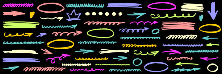 Naklejka premium Hand drawn pen and pencil sketch. Marker highlight, underline, arrow and line elements. Drawn marker highlight, arrow, underline hand sketch set.