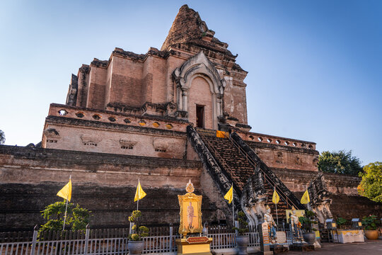 Wat Chedi Luang Ancient Chedi Ruins Chiang Mai Thailand Blue Sky