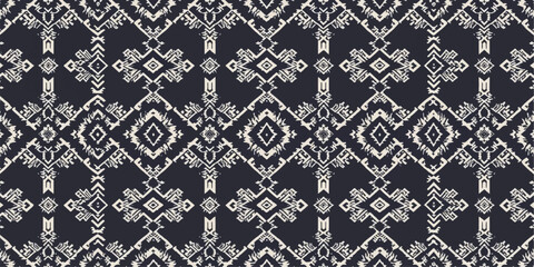 Elegant seamless floral damask pattern with vintage lace ornament, a baroque vector texture for antique wallpaper and textile decor © RABBANU