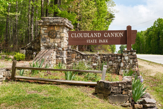 Cloudland Canyon State Park, Georgia entrance sign