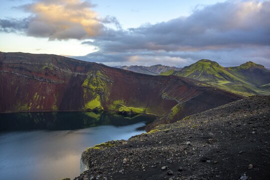 Caldera of Lj&oacute;tipollur Volcano, Rang&aacute;r&thorn;ing ytra, Su&eth;urland, Iceland