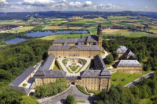 Kloster Banz, former Benedictine monastery, southern German baroque, Sch&ouml;nbunner See in the background, from left Reundorf, Grunfeld, Wolfsdorf, Sch&ouml;nbrunn, near Bad Staffelstein, Lichtenfels district, Franconian Switzerland, Franconian Alp, Upper Franconia, Franconia