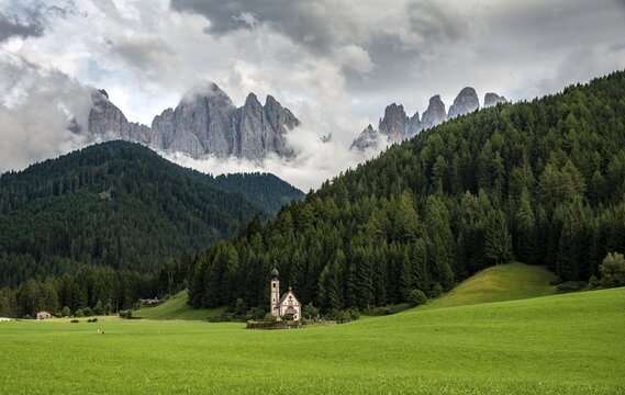 Church of St. Johann in Ranui, San Giovanni, St. John's Chapel, Geisler Group, Villn&ouml;&szlig;tal, St. Magdalena, Bolzano, South Tyrol, Italy