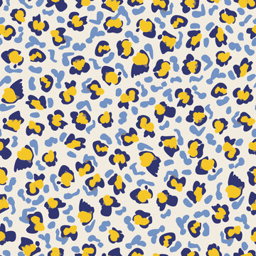 Hand drawn, animal print, Cheetah, leopard skin, as seamless repeat pattern. Random placed, leo spots aop, all over surface print on white background.