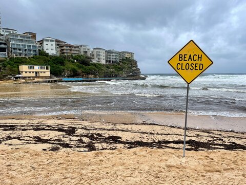 Beach closed at Queenscliff, Sydney