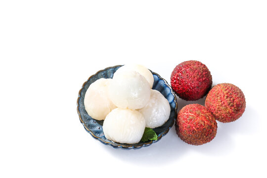 Fresh Lychee Fruit from Guangxi Lingshan - Peeled White Flesh and Red Shell Tropical Fruit