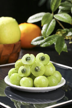 Fresh Chinese Olive Fruits Gan from Guangxi Province Wild Mature Olives with Seeds in Bowl