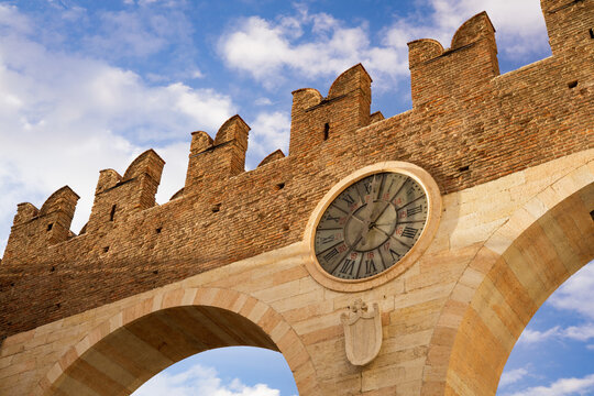 Portoni Verona