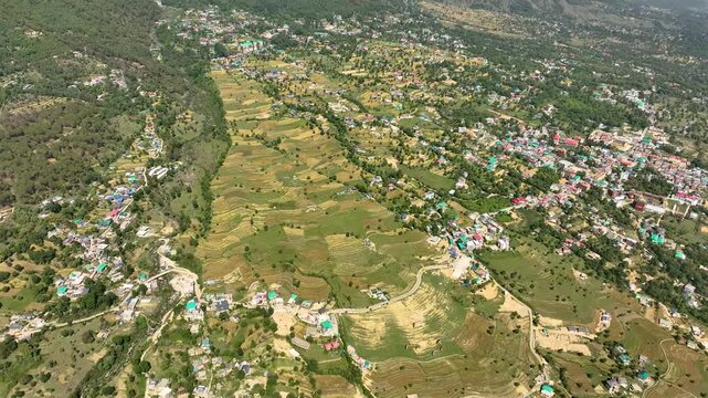 Aerial view of Bir Billing valley and mountain landscape
