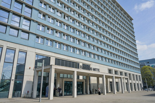 Rathaus Mitte, Karl-Marx-Allee, Mitte, Berlin, Deutschland