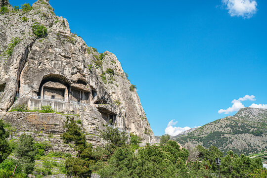 The scenic views of Tombs of the kings of Pontus (Kral Kaya Mezarları), located in Amasya, Turkey, are rock-carved tombs of different sizes, forming the royal necropolis of the Pontic kings.