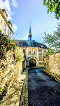 DOURDAN (Essonne)