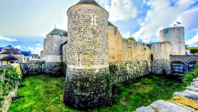DOURDAN (Essonne)