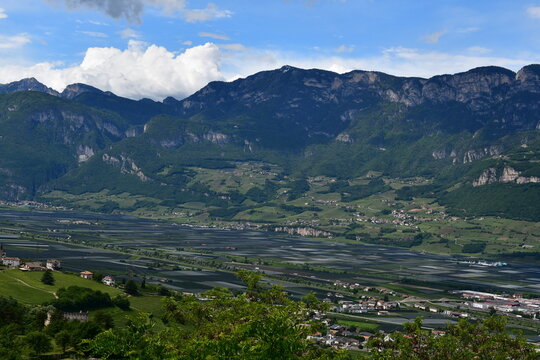 Blick ins Etschtal in S&uuml;dtirol 