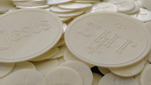 H&oacute;stias e p&atilde;es sacramentais vistos de cima