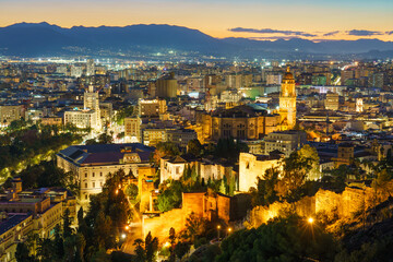 Obraz premium Malaga cathedral and illuminated old town. Spain
