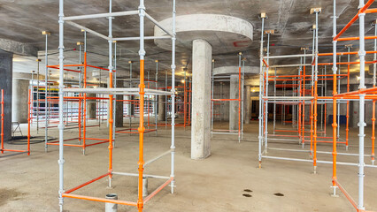 Concrete structure stands under construction © I