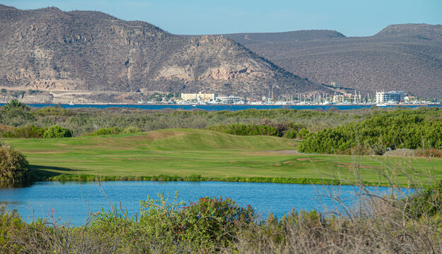 Bahia y ciaudad de La Paz  Baja California Sur. MEXICO, El puerto de ilusion en el mar de cortes, vista desde EL MOGOTE