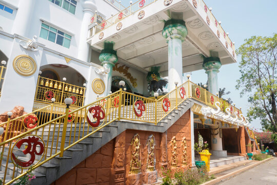 Bangkok Thailand 19 5 2026 This temple dedicated to Lord Shiva was constructed around 2003, covering an area of ​​over 40 rai (approximately 16 acres). It houses a statue of Lord Shiva, measuring 9.99