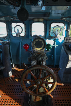 Control room for HTMS Maeklong