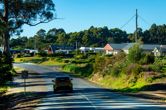 Safety Cove Road in Port Arthur - Tasmania